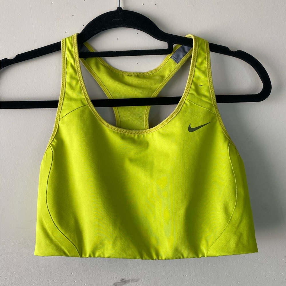 NIKE Drifit Green Sports Bra Size XL